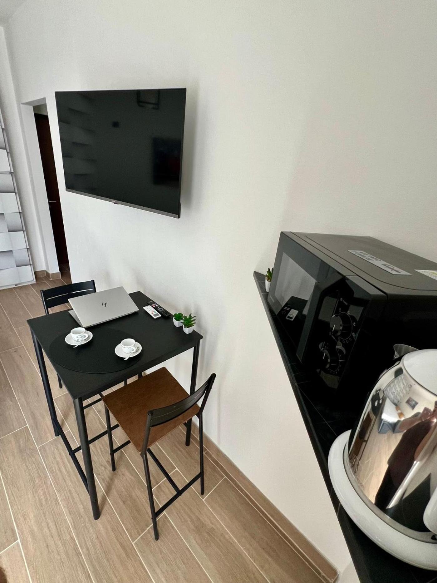 דירות מילאנו Moderno Ed Elegante Loft Con Balcone מראה חיצוני תמונה
